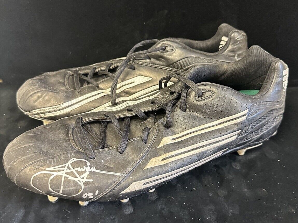 2005 Jayson Swain #1 Tennessee Volunteers DUAL SIGNED GAME USED Football Cleats