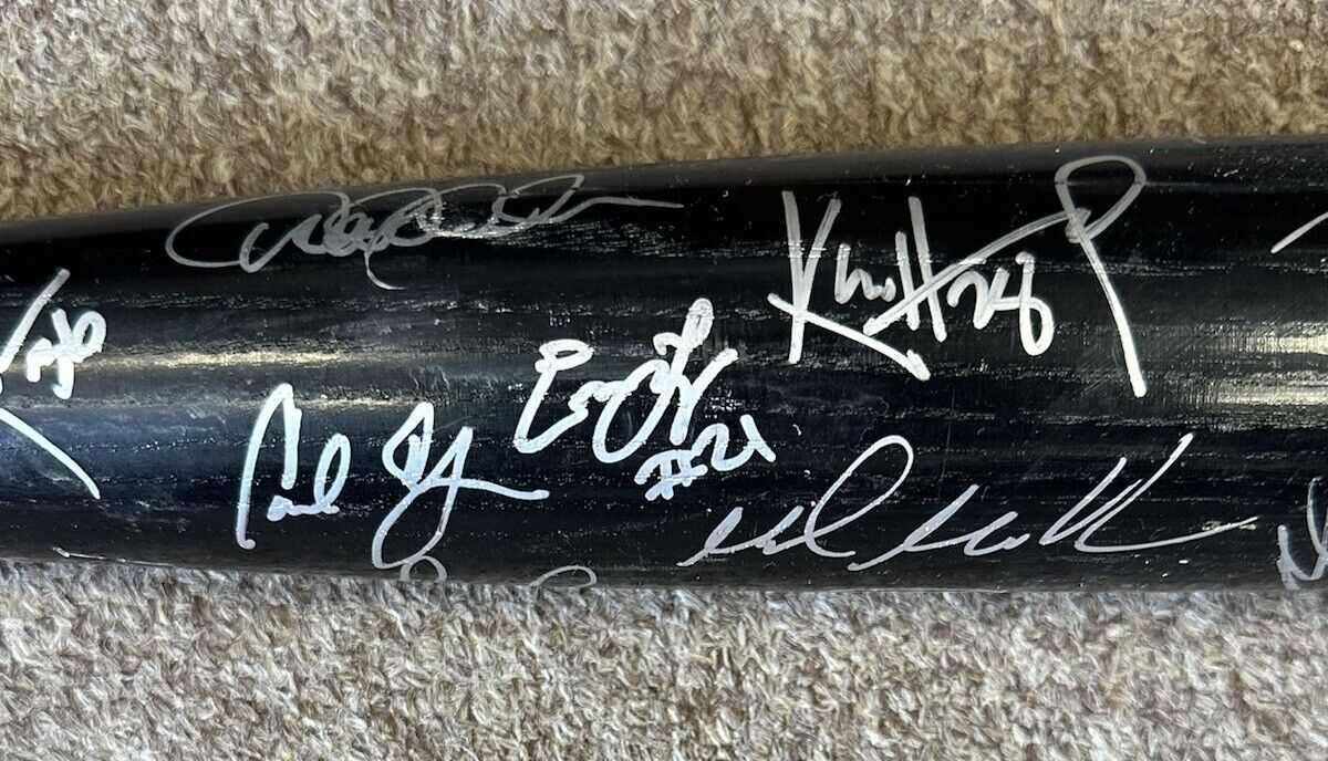 2004 A.L. All-Stars TEAM SIGNED 34” Bat 27 sigs w/ Jeter Mariano Ichiro Ortiz  +