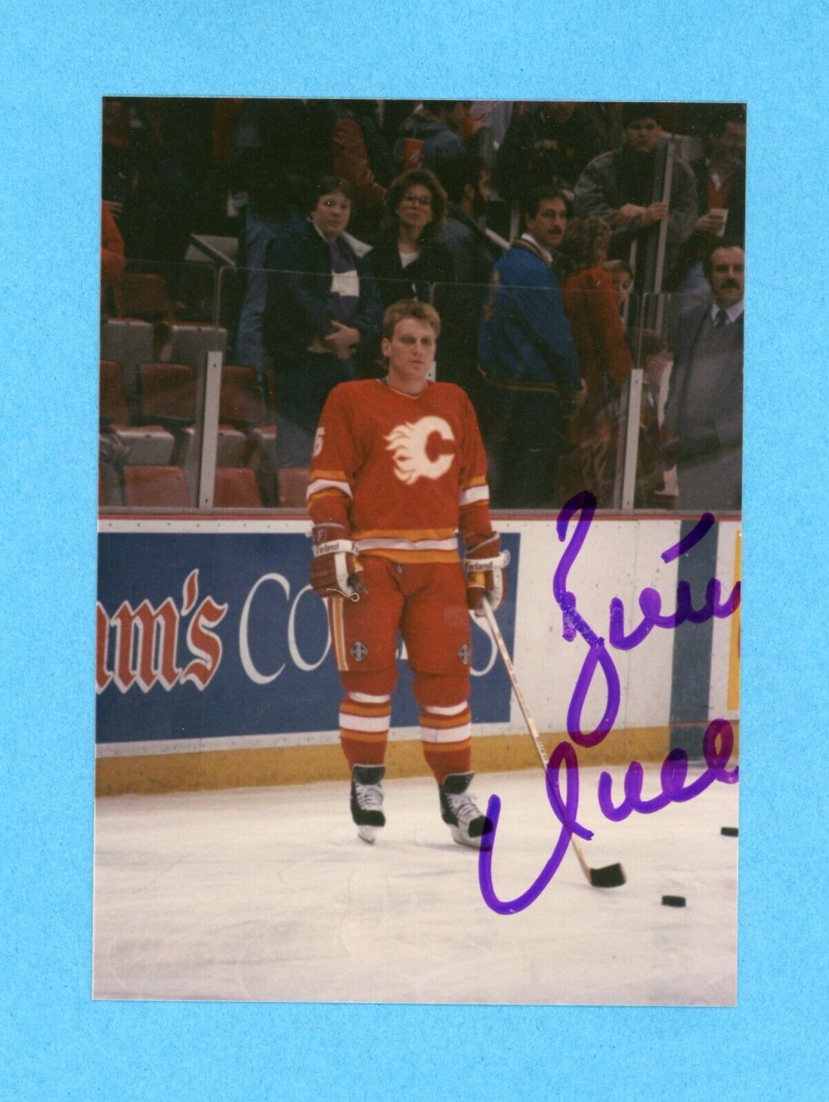 Brett Hull Signed 3.5"x5" Hockey Photo • Calgary Flames • Auto w B&E Hologram