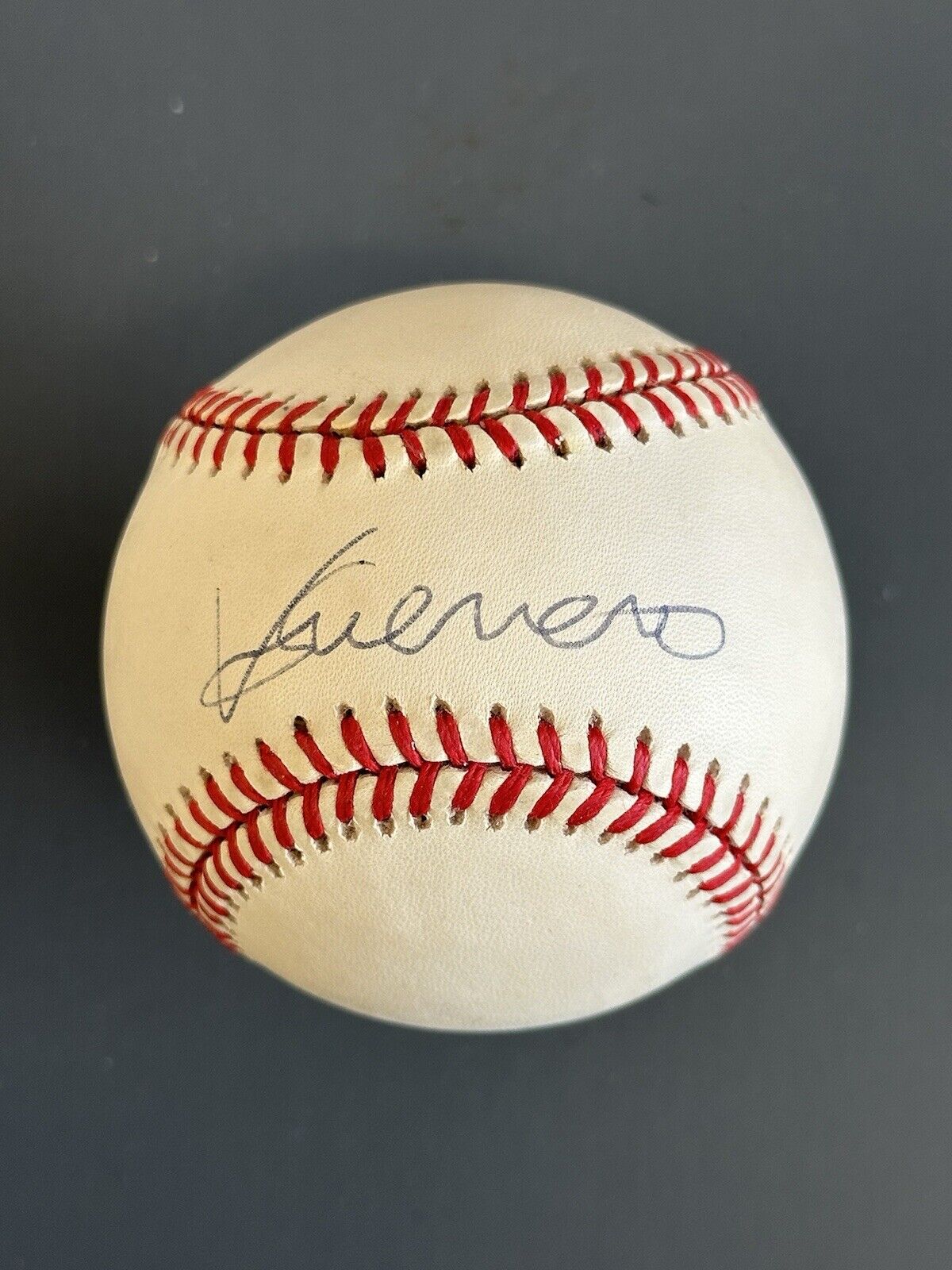 Vladimir Guerrero Expos VINTAGE SIGNED Official NL Coleman Baseball w/ hologram