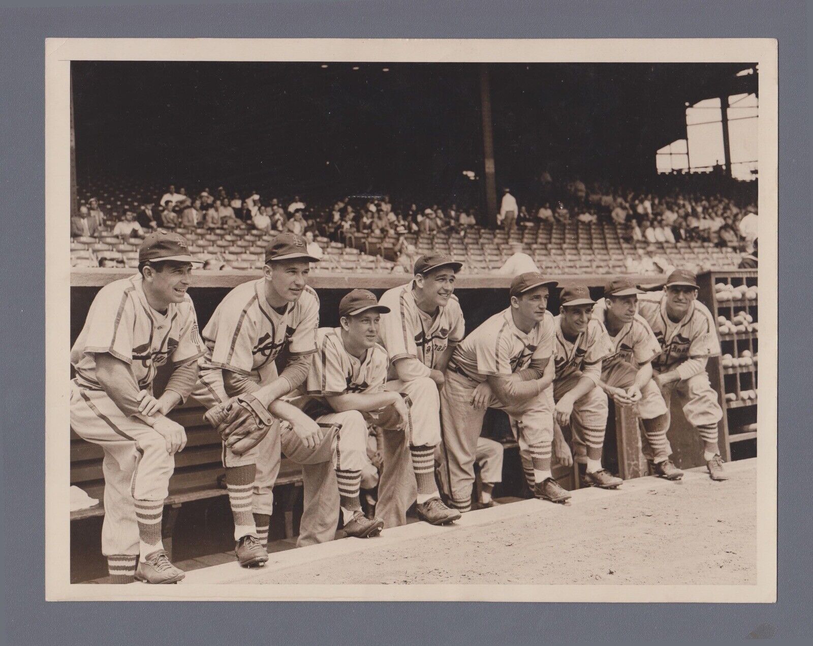 Vintage 1942 St. Louis Cardinals 6.5 x 8.5 Photo w/ 8 Players on Dugout Steps