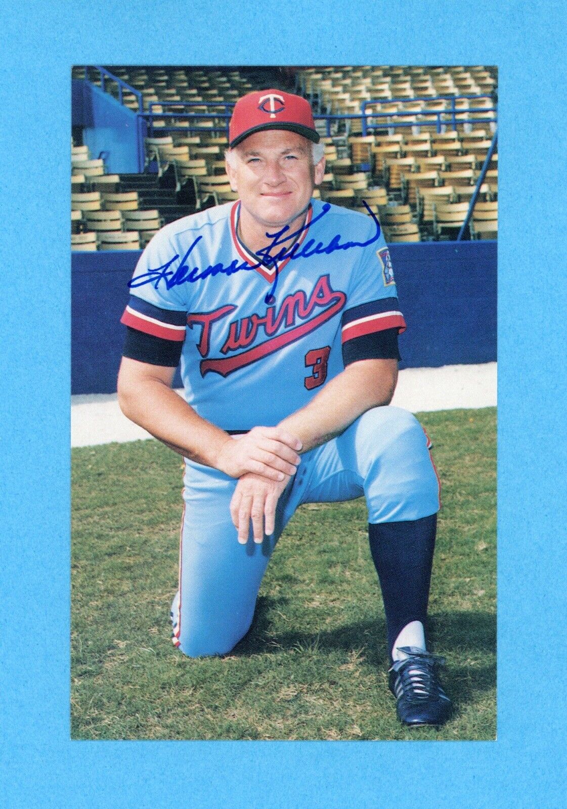 Harmon Killebrew Signed Twins Team Postcard Auto with B&E Hologram