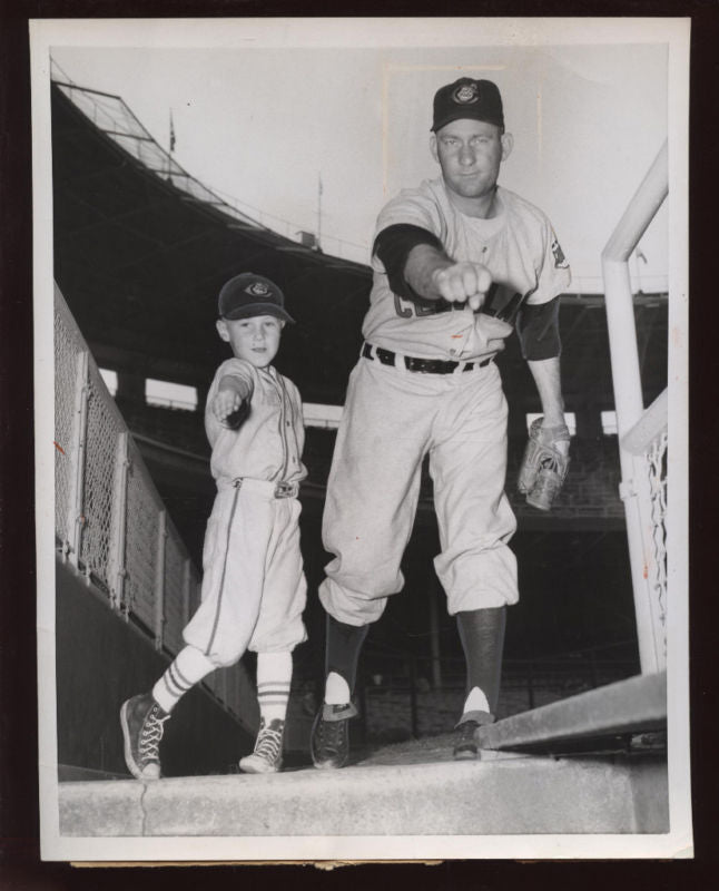 Original 1955 Bob Lemon Cleve Indians & Son Wire Photo