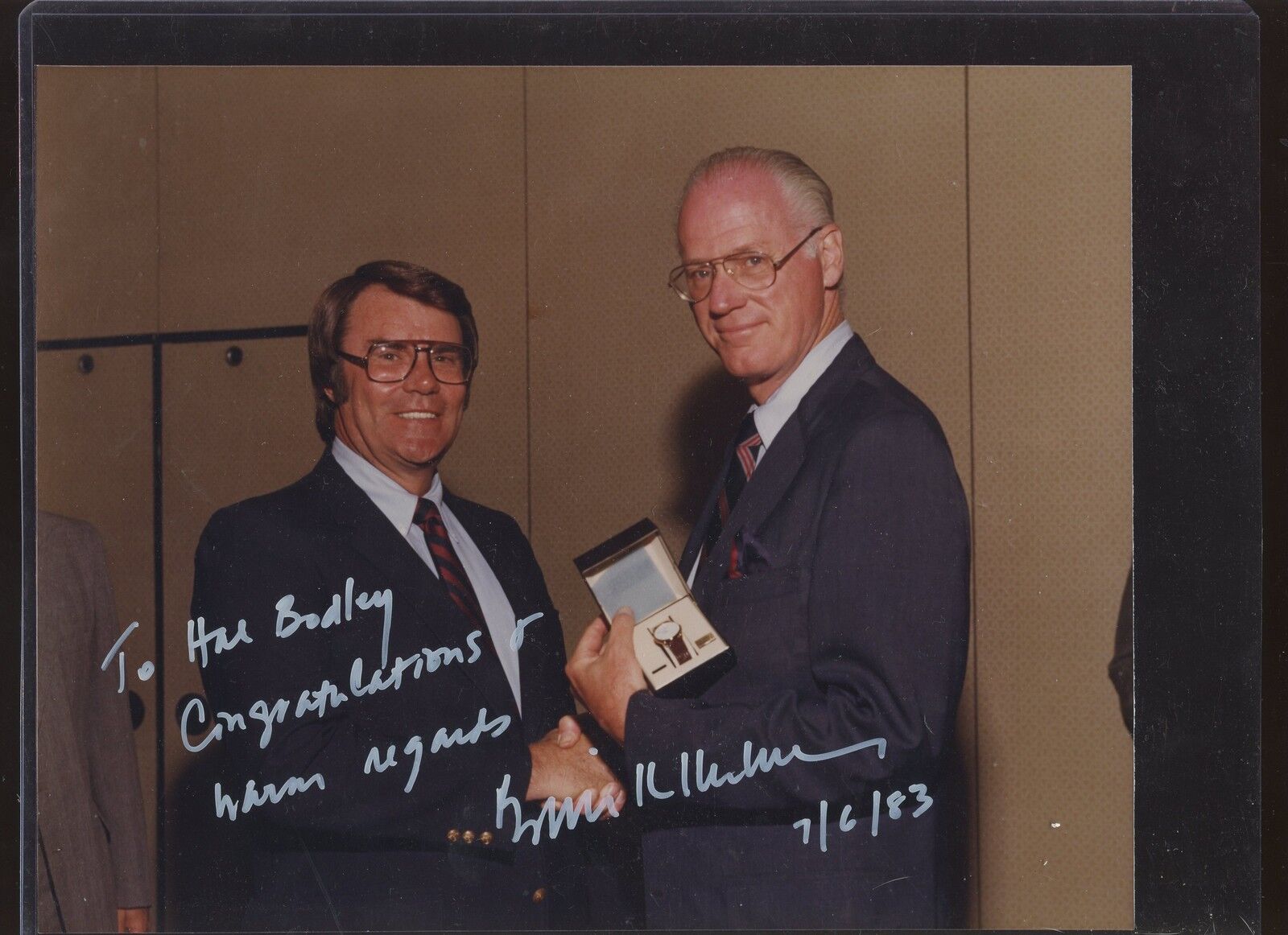 Bowie Kuhn Personalized Autographed 8x10 Color Photo w/ B&E hologram