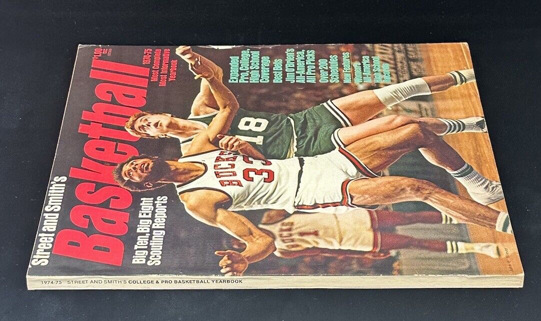 1974-75 Street and Smith’s College & Pro Basketball Yearbook w/ Alcindor Cowens