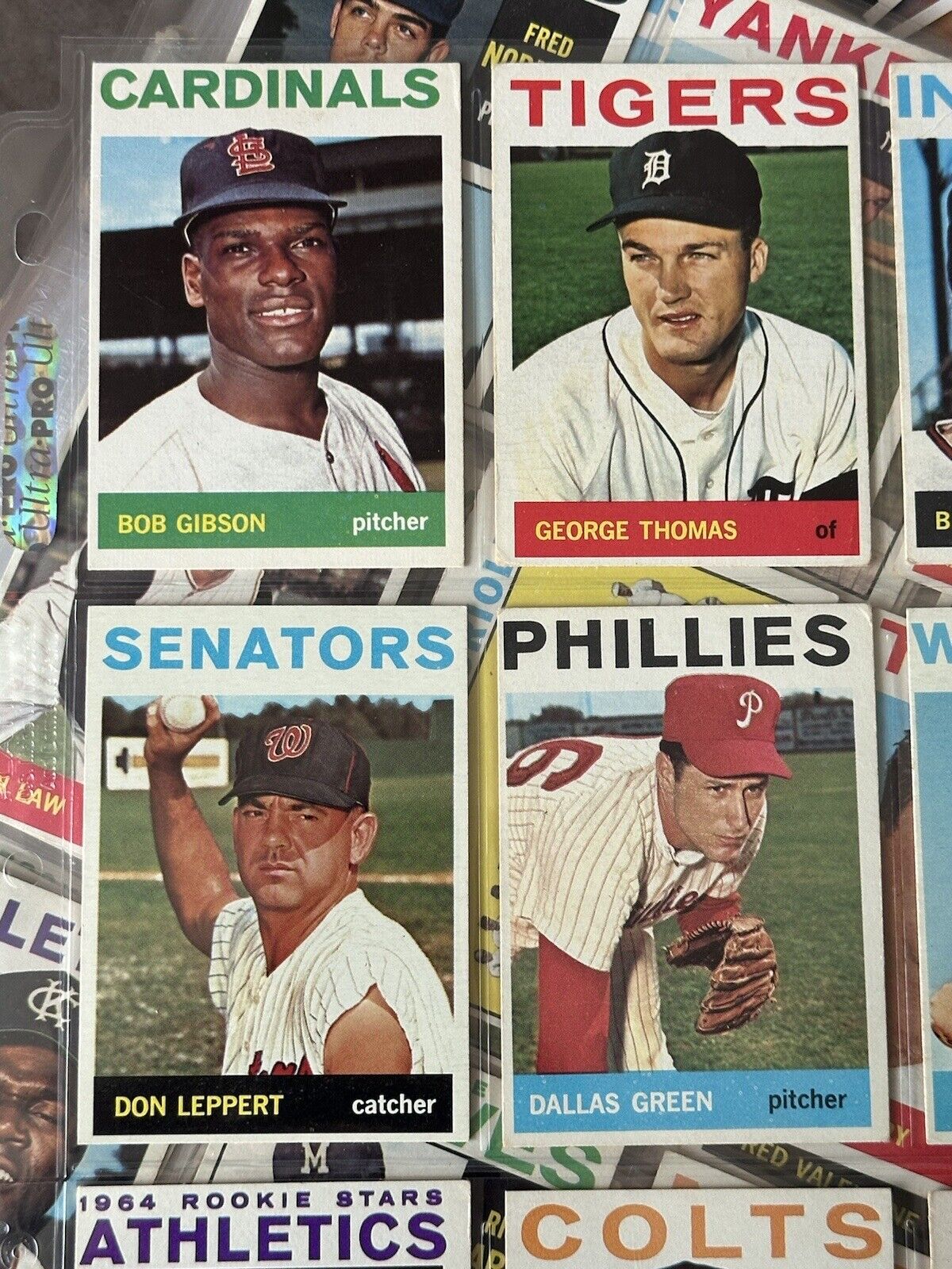 1964 Topps Baseball Complete Set of 587 VG to EX+ w/ Mantle Koufax Mays Niekro