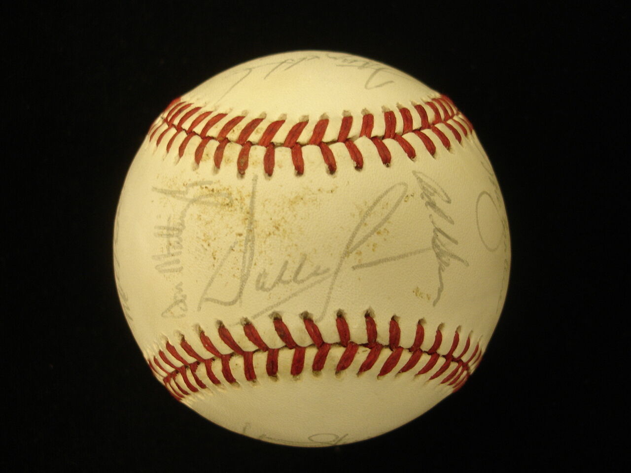 1989 New York Yankees Autographed AL Baseball - 20 Signatures