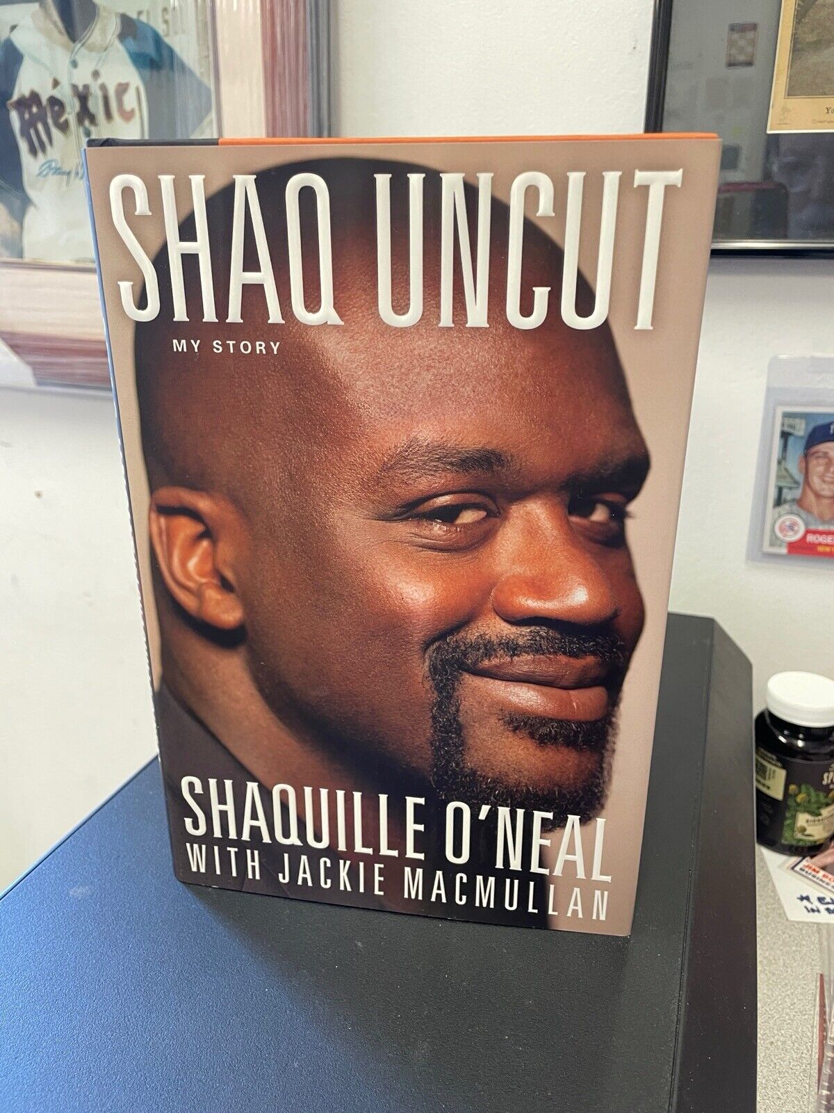 Shaquille O'Neal Signed Book • Shaq Uncut • Auto with B&E Hologram