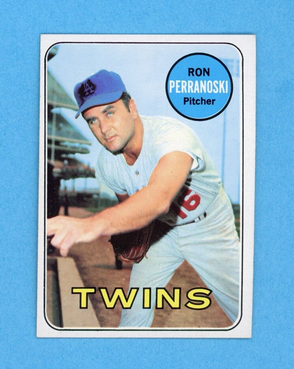 1969 Topps #77 Ron Perranoski Minnesota Twins Baseball Card NM o/c LA cap vari