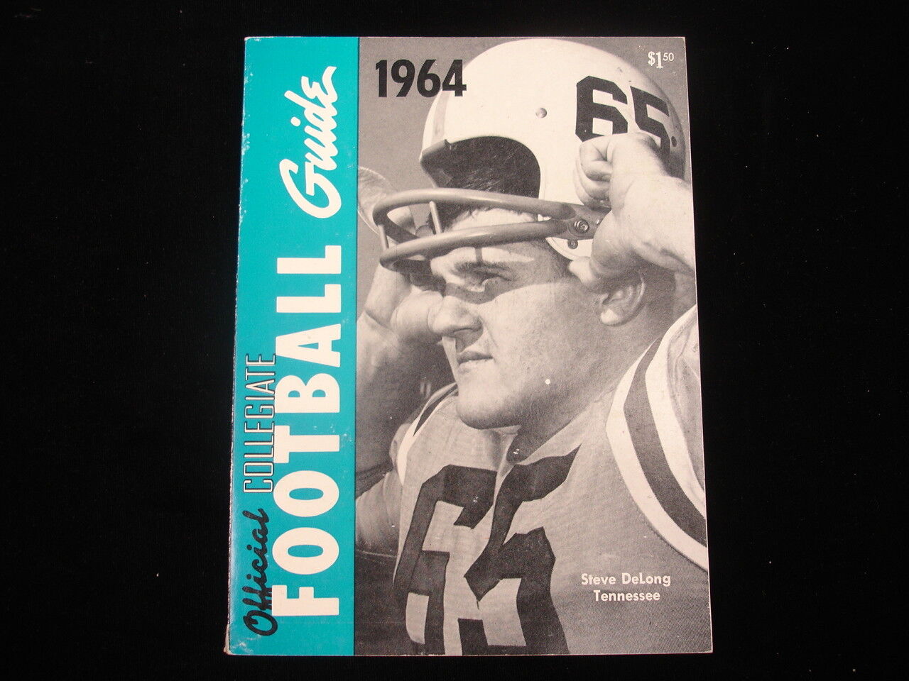 1964 Official NCAA Football Guide - Steve DeLong Cover