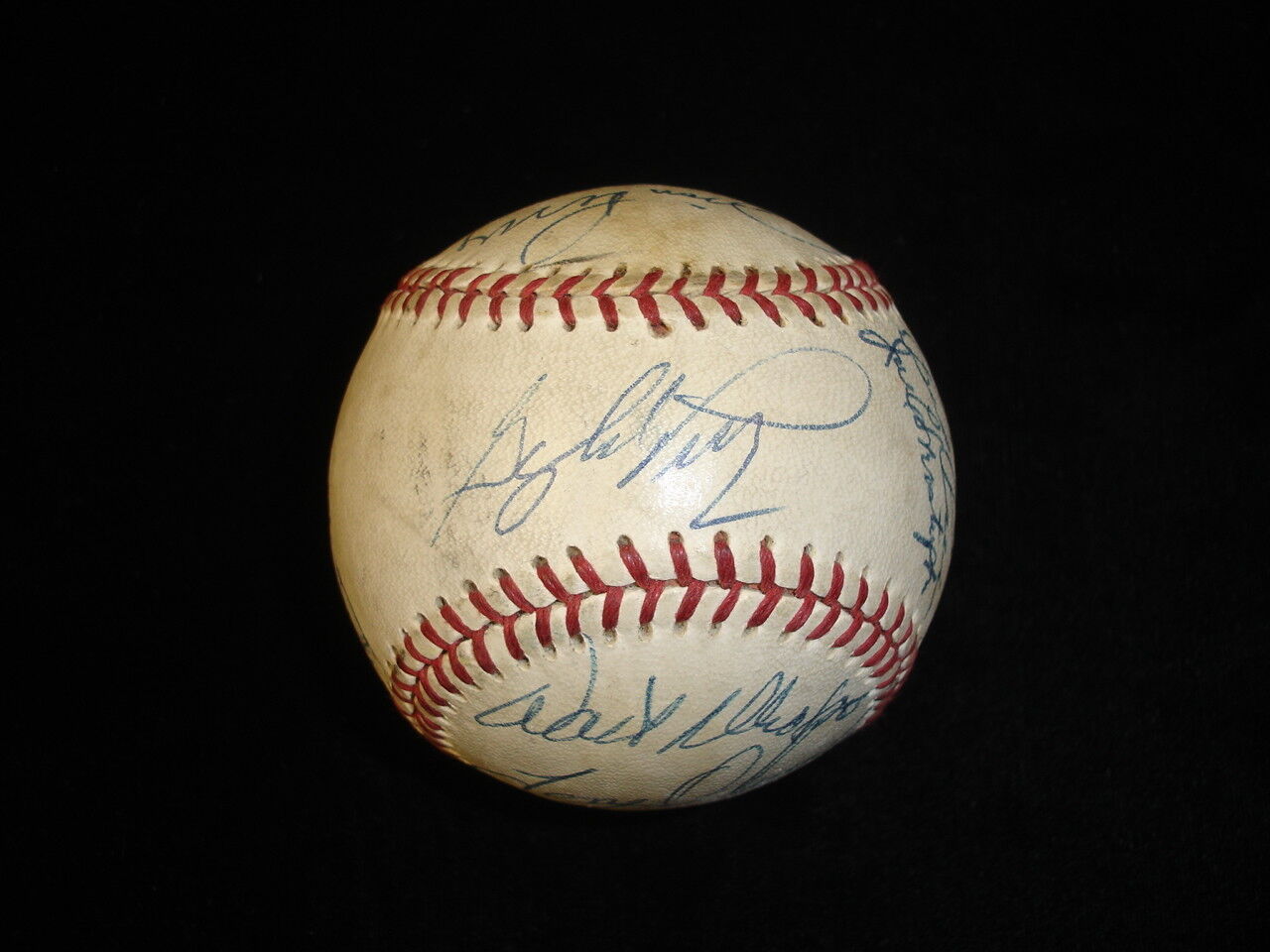 Hall of Famers and Stars Multi Signed Baseball 12 sigs Wilhelm Perry Oliva Face