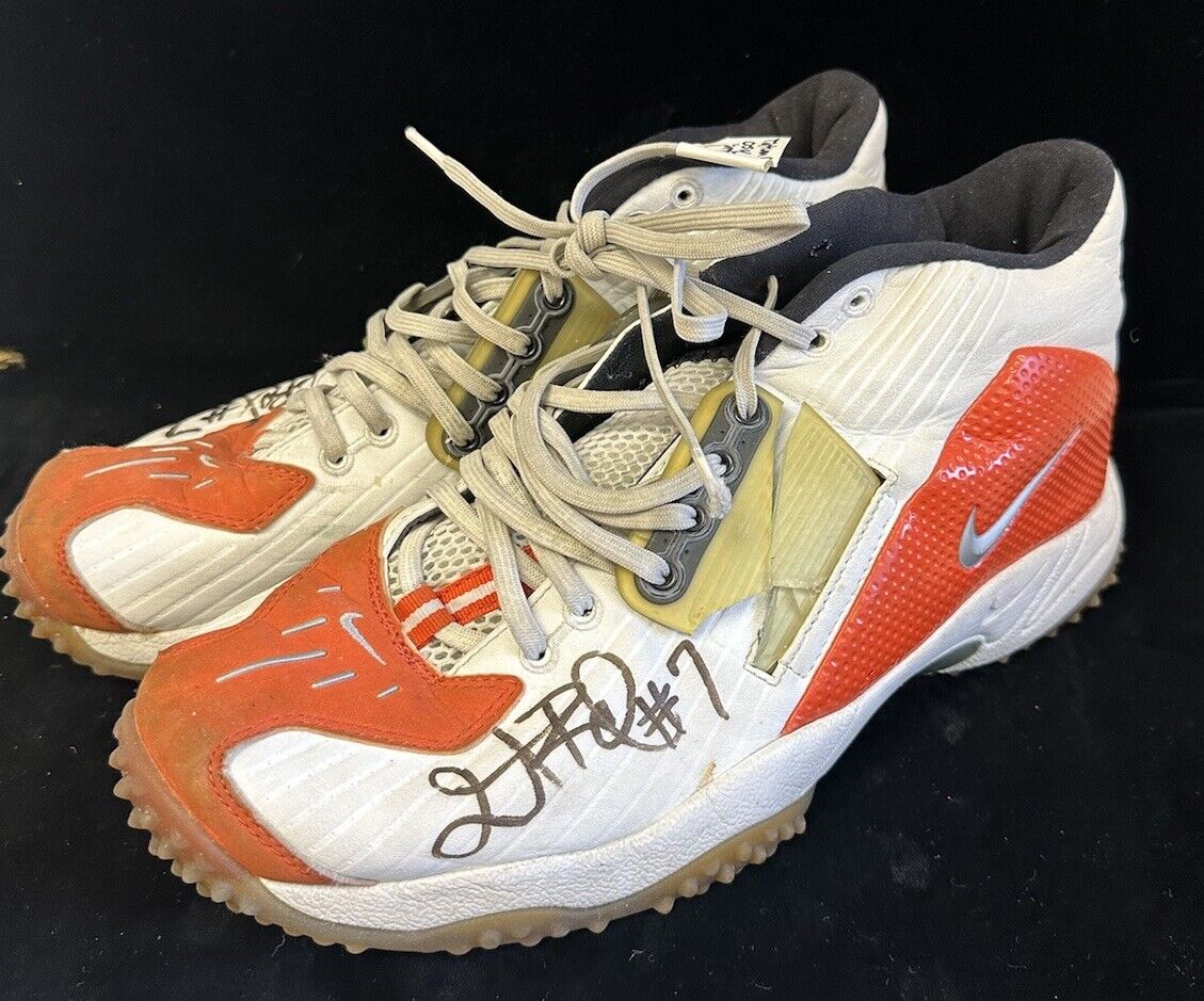 2003 Tatum Bell Oklahoma State Cowboys RB DUAL SIGNED GAME USED Football Cleats