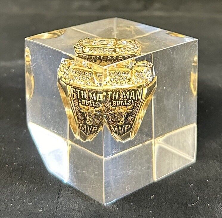 1998 Chicago Bulls World Championship 6th Man Encased Replica Ring w/ Team LOA