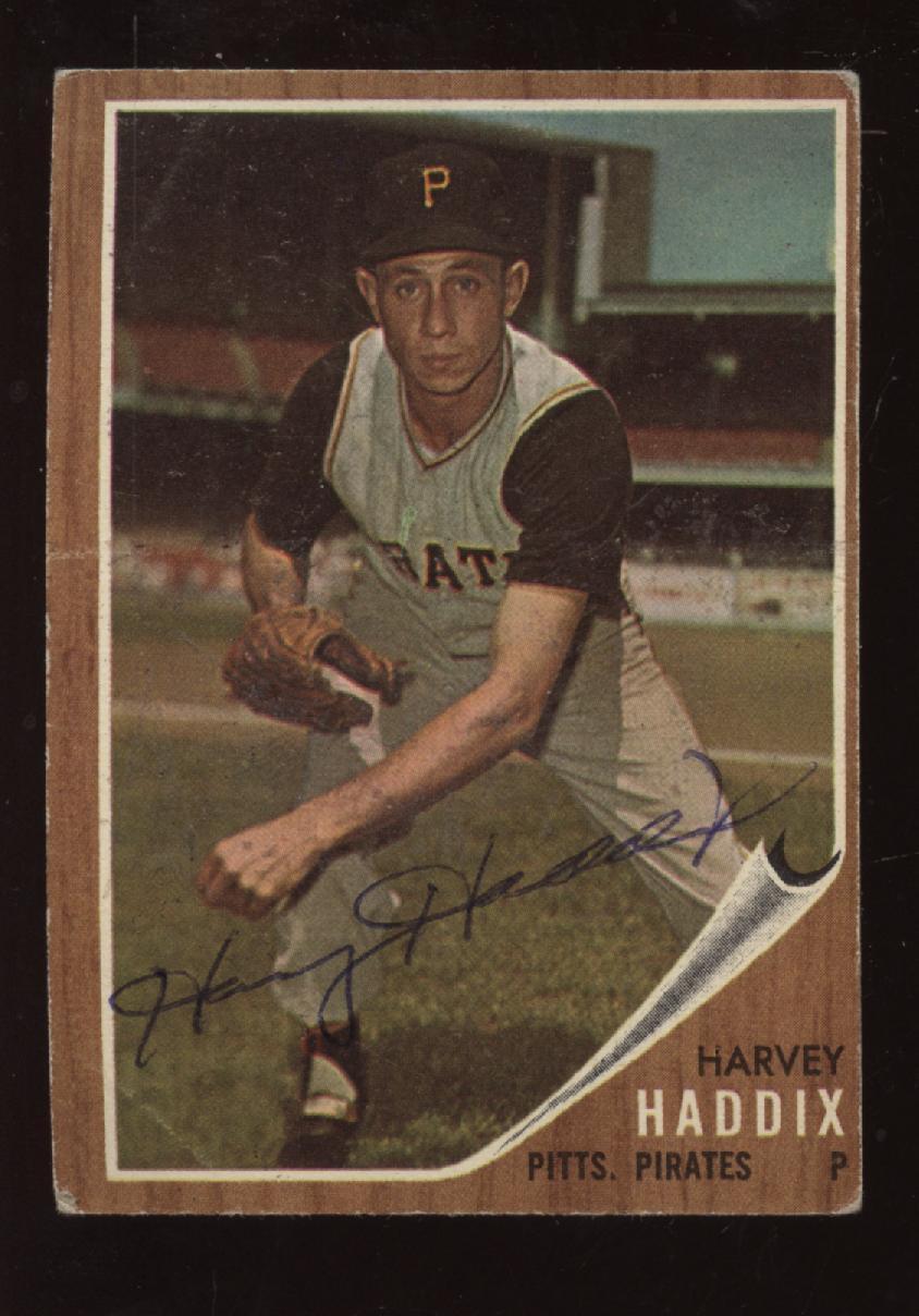 1962 Topps Baseball Card #67 Harvey Haddix Autographed