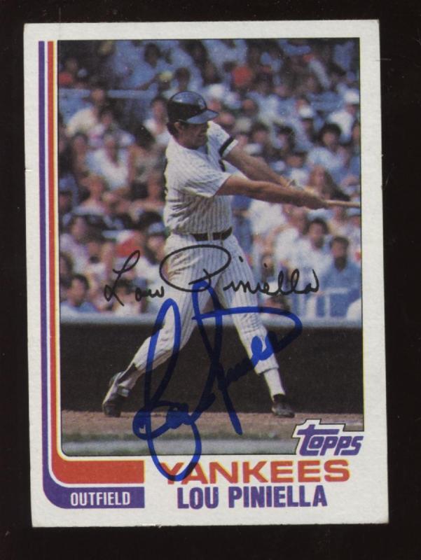 1982 Topps #538 Lou Piniella New York Yankees EX Autographed B & E Hologram