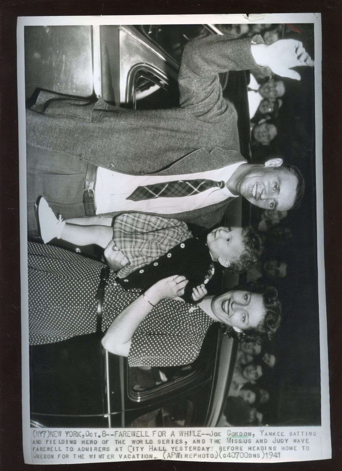 Original Oct 8 1941 Joe Gordon New York Yankees & Family Wire Photo