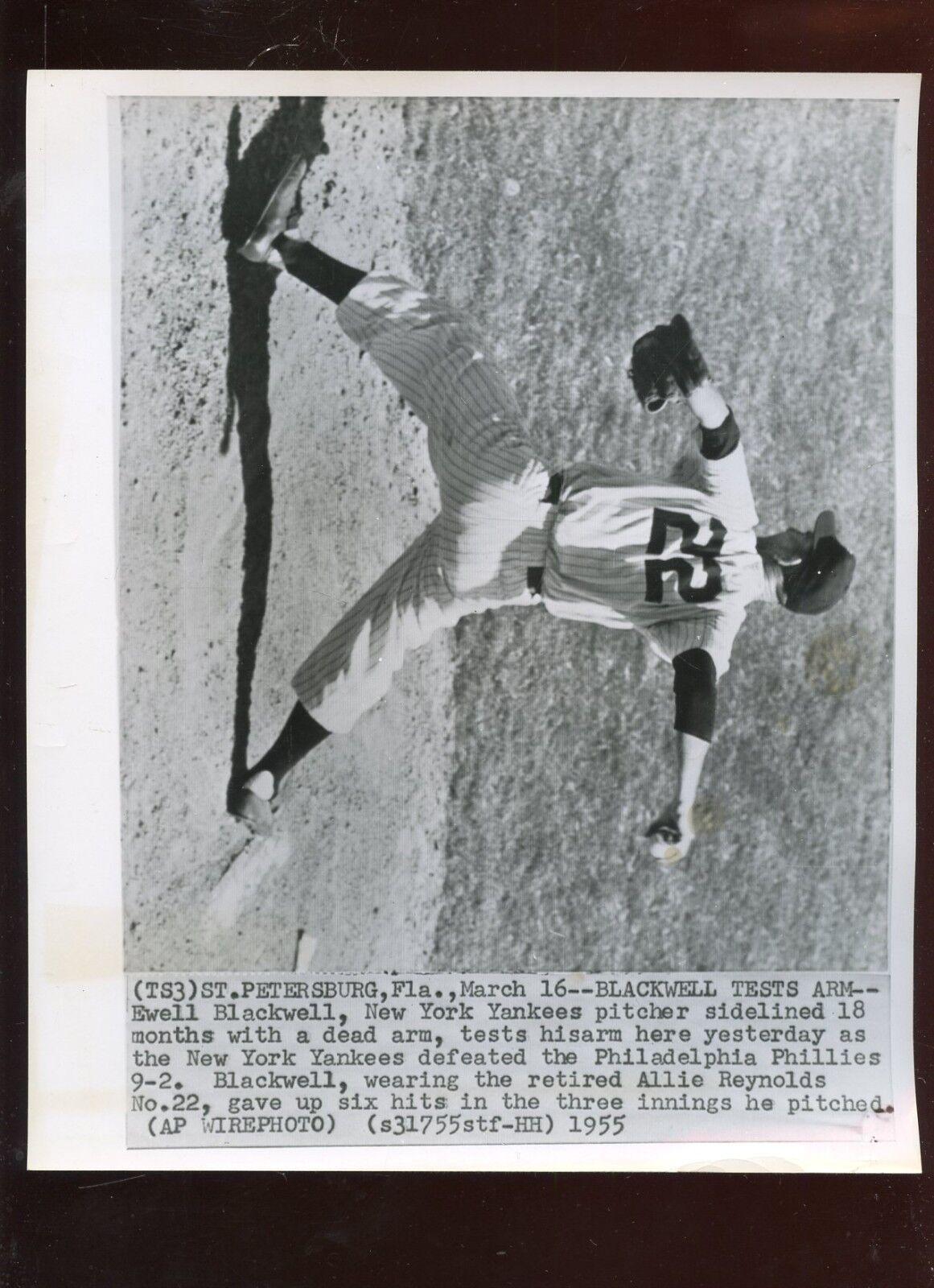 Original Marc 1 1955 Ewell Blackwell New York Yankees Pitching 8 X 10 Wire Photo