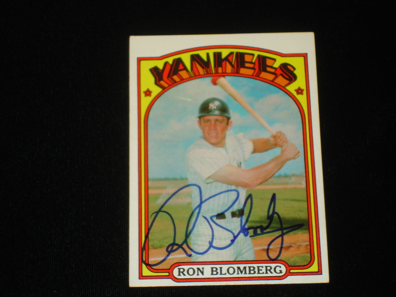 1972 Topps Ron Blomberg NY Yankees Signed Baseball Card - Card #203 - EX