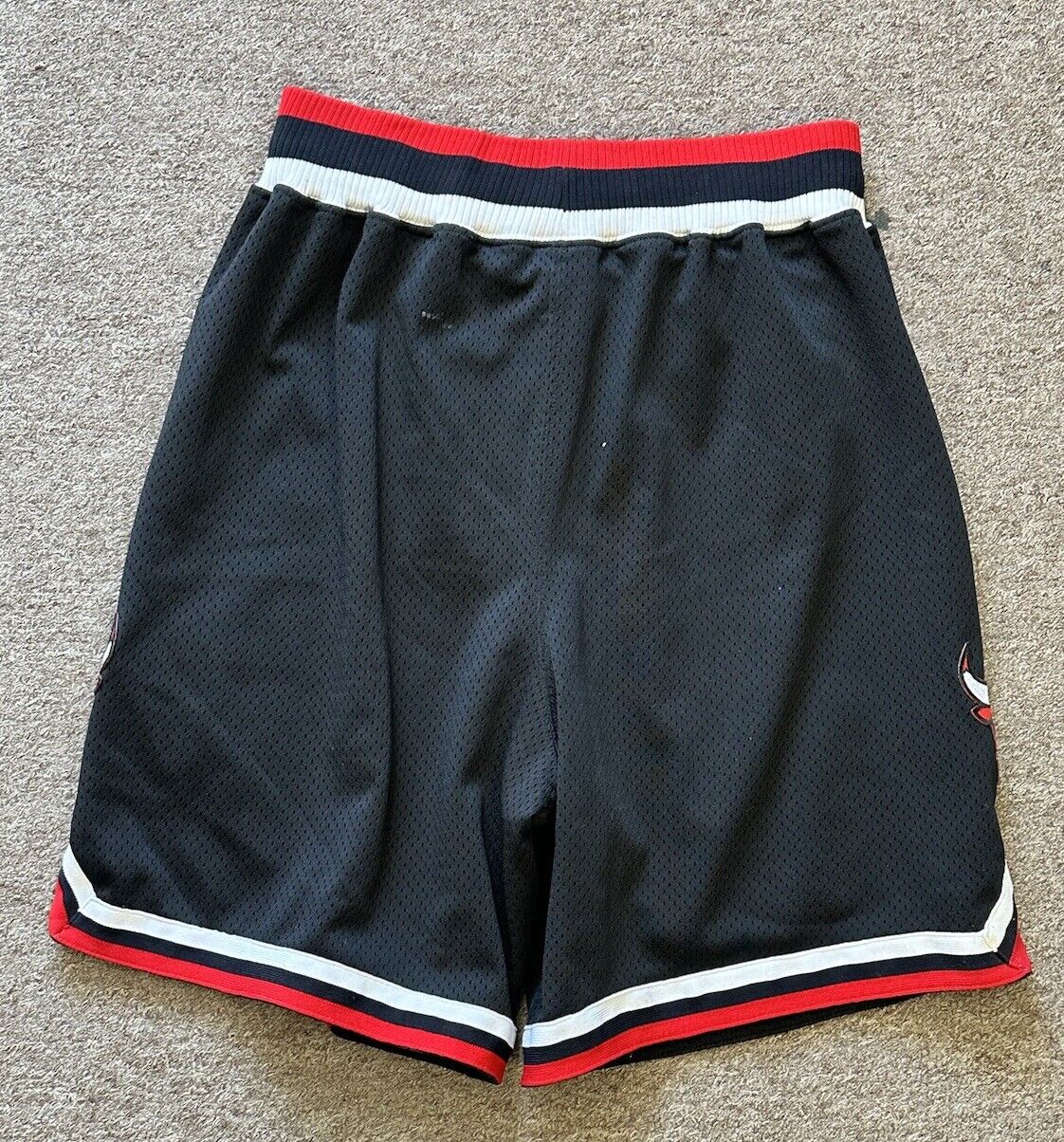 1990’s/2000’s Chicago Bulls Game Issued NBA Basketball Shorts - Nike size 34