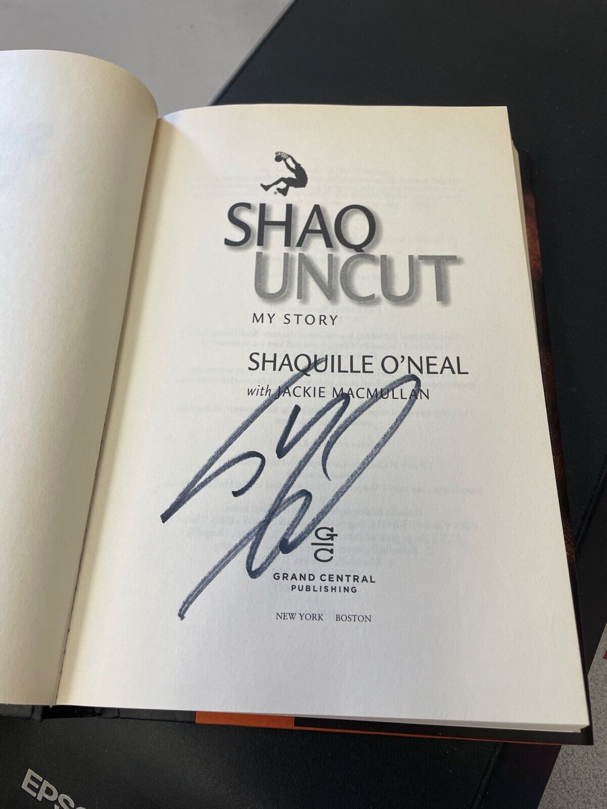 Shaquille O'Neal Signed Book • Shaq Uncut • Auto with B&E Hologram