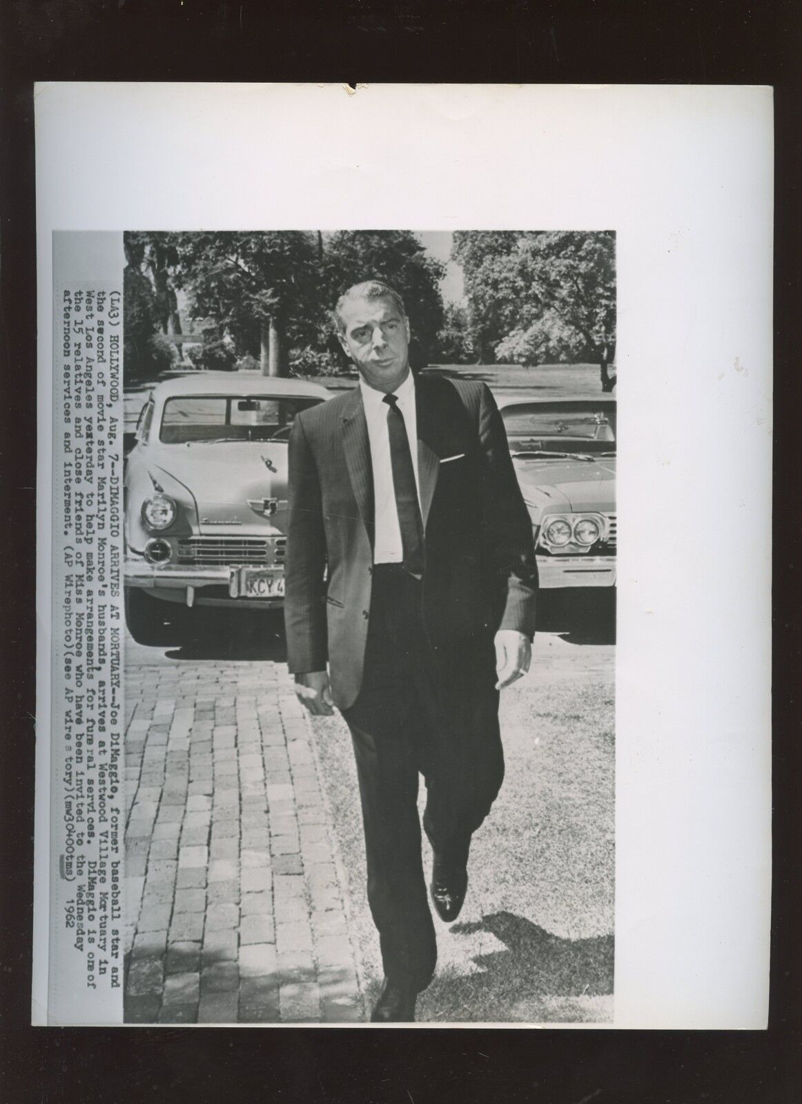 Original August 7th 1962 Joe DiMaggio Arrives At Mortuary Wire Photo