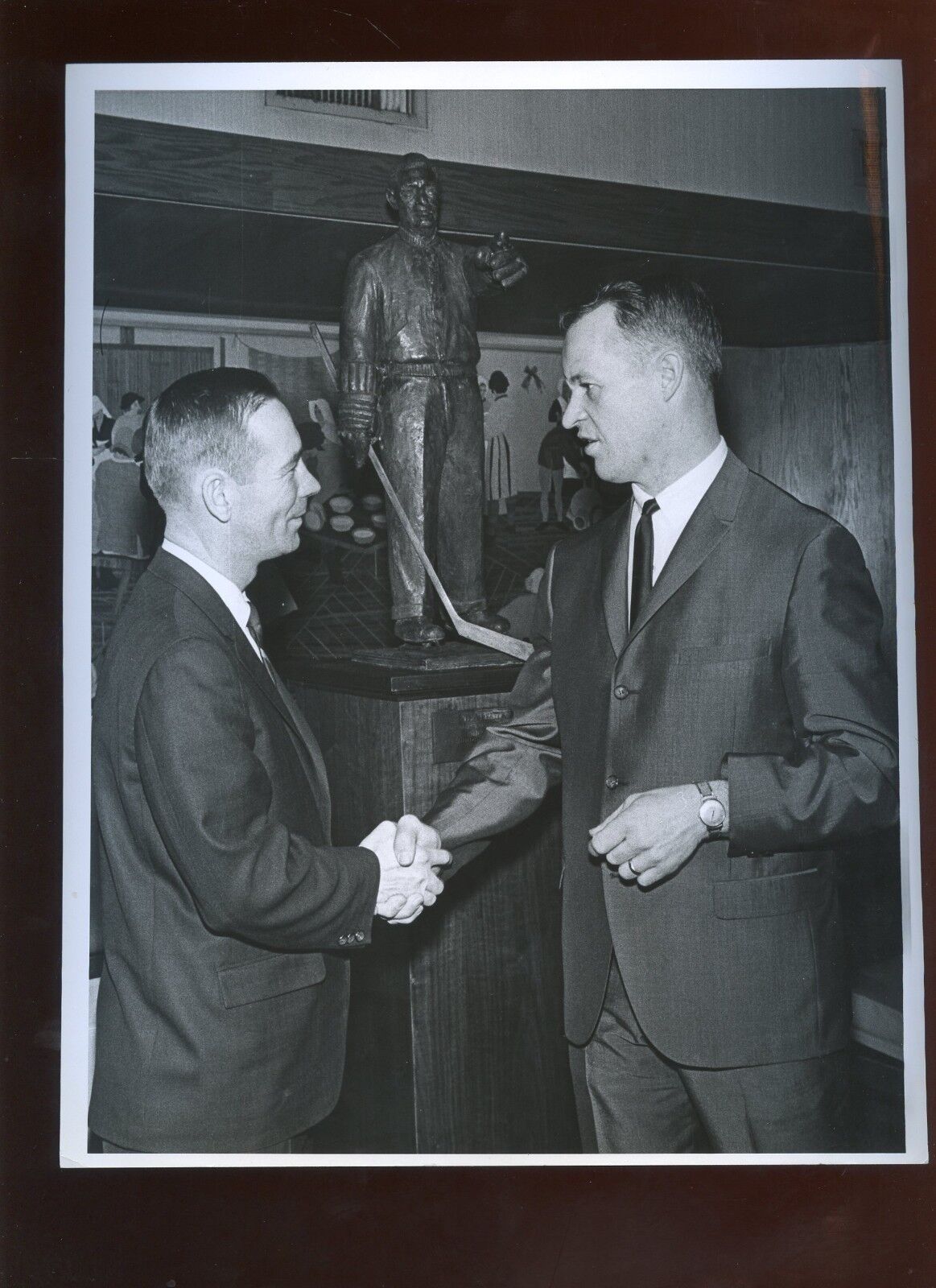 Emile Francis & Gordie Howe Hockey HOFers Vintage 8x10 B&W Photo