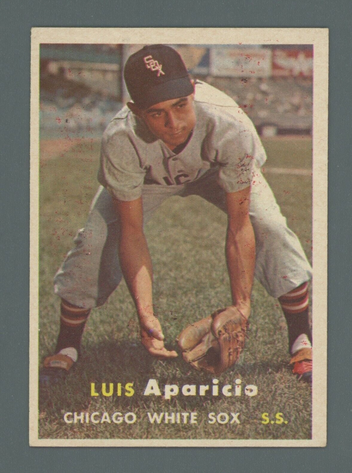 1957 Topps #7 Luis Aparicio Chicago White Sox Baseball Card EX+ - Ex/Mt prt mks