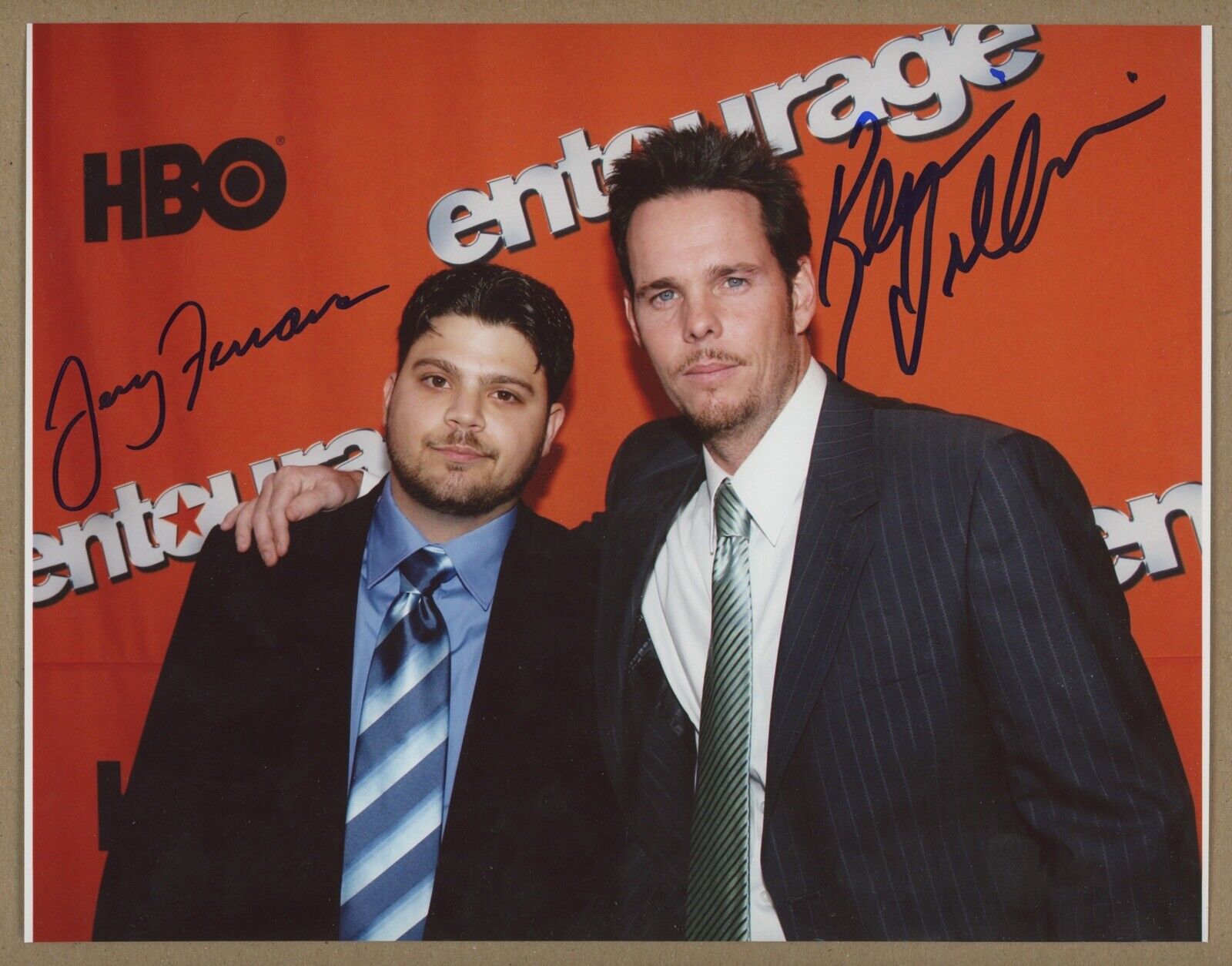 Kevin Dillon & Jerry Ferrara Entourage Signed 8x10 Photo Auto w B&E Hologram