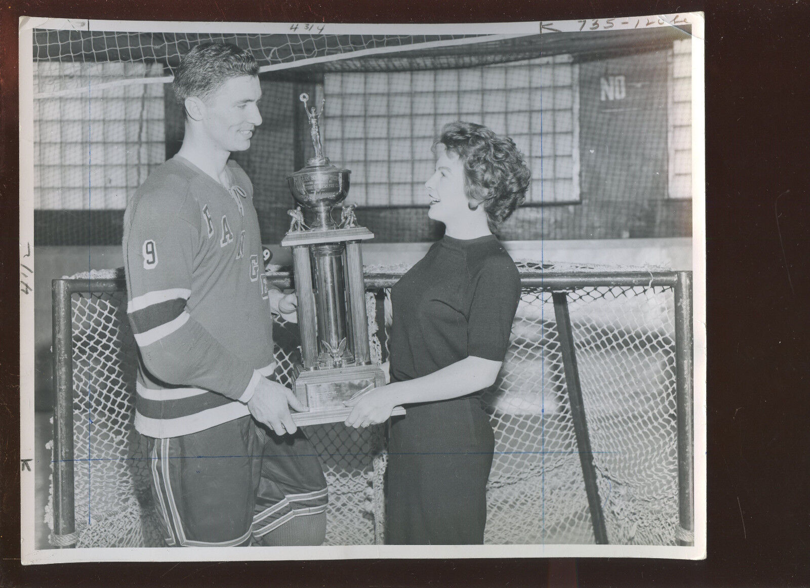 Vintage Andy Bathgate New York Rangers 8 X 10 Hockey Photo