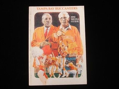 1982 Tampa Bay Buccaneers Football Media Guide EX