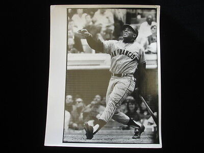 Willie Mays Black and White 11" x 14" Photograph