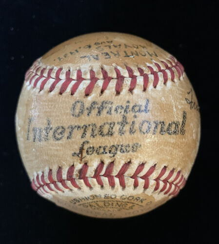 1939 Montreal Royals Internat’l League TEAM SIGNED Baseball 18 sigs w/Grimes JSA