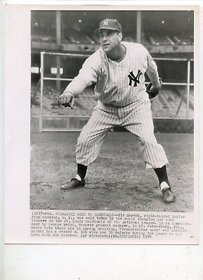 Original Jan 22 1954 Vic Raschi 'Sold To St. Louis Cardinals' 8x10 Wire Photo