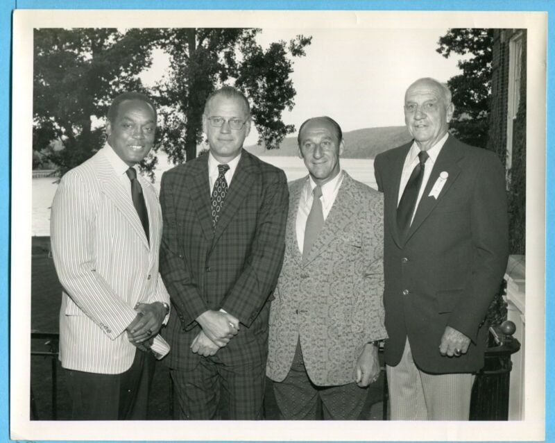 Vintage 8x10 Original WirePhoto - Bowie Kuhn, Warren Spahn, Monte Irvin, G Kelly