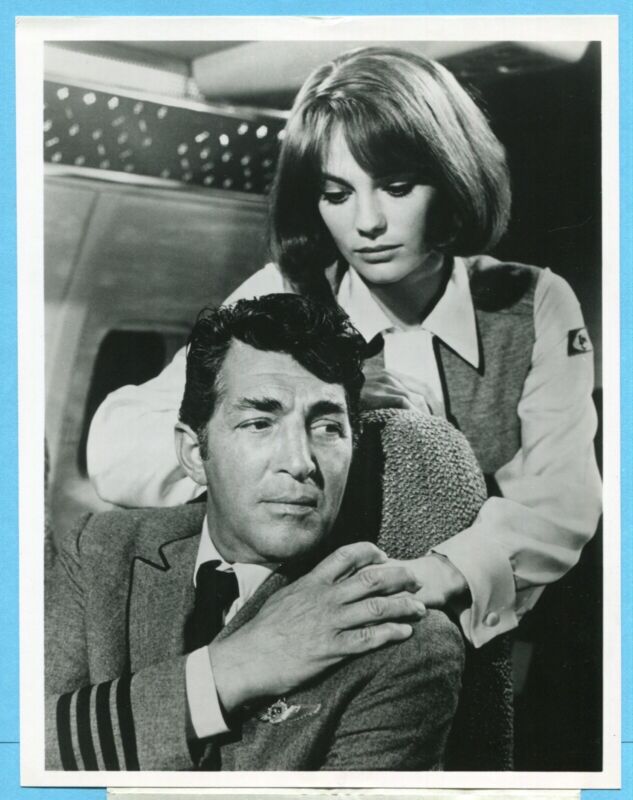 Vintage 8x10 Original 1980 Press Photo Dean Martin Jacqueline Bisset “Airport"