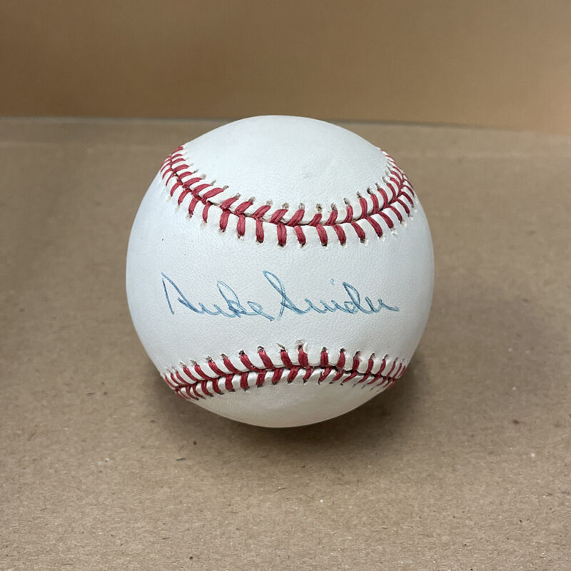 Duke Snider HOF Brooklyn Dodgers Signed ONL Baseball Auto with B&E Hologram