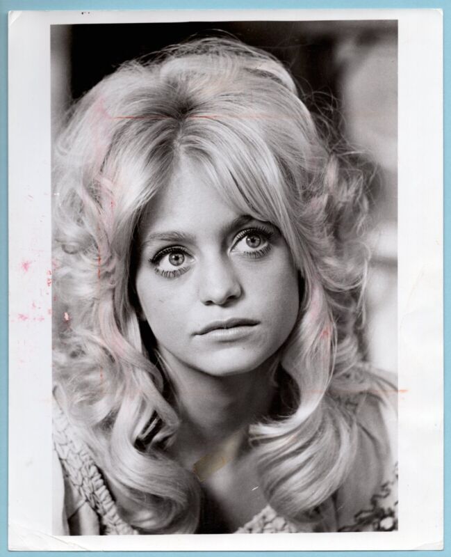 Lot of 7 Goldie Hawn Original Press Wire Photos - Lot #G1