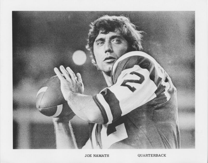 Joe Namath New York Jets Early 1970s NFL Team Issued 8.5x11 Paper Photo