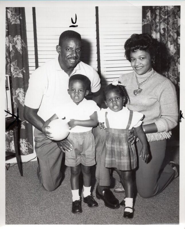 Willie Galimore Chicago Bears 8x10 Original Press WirePhoto with his family