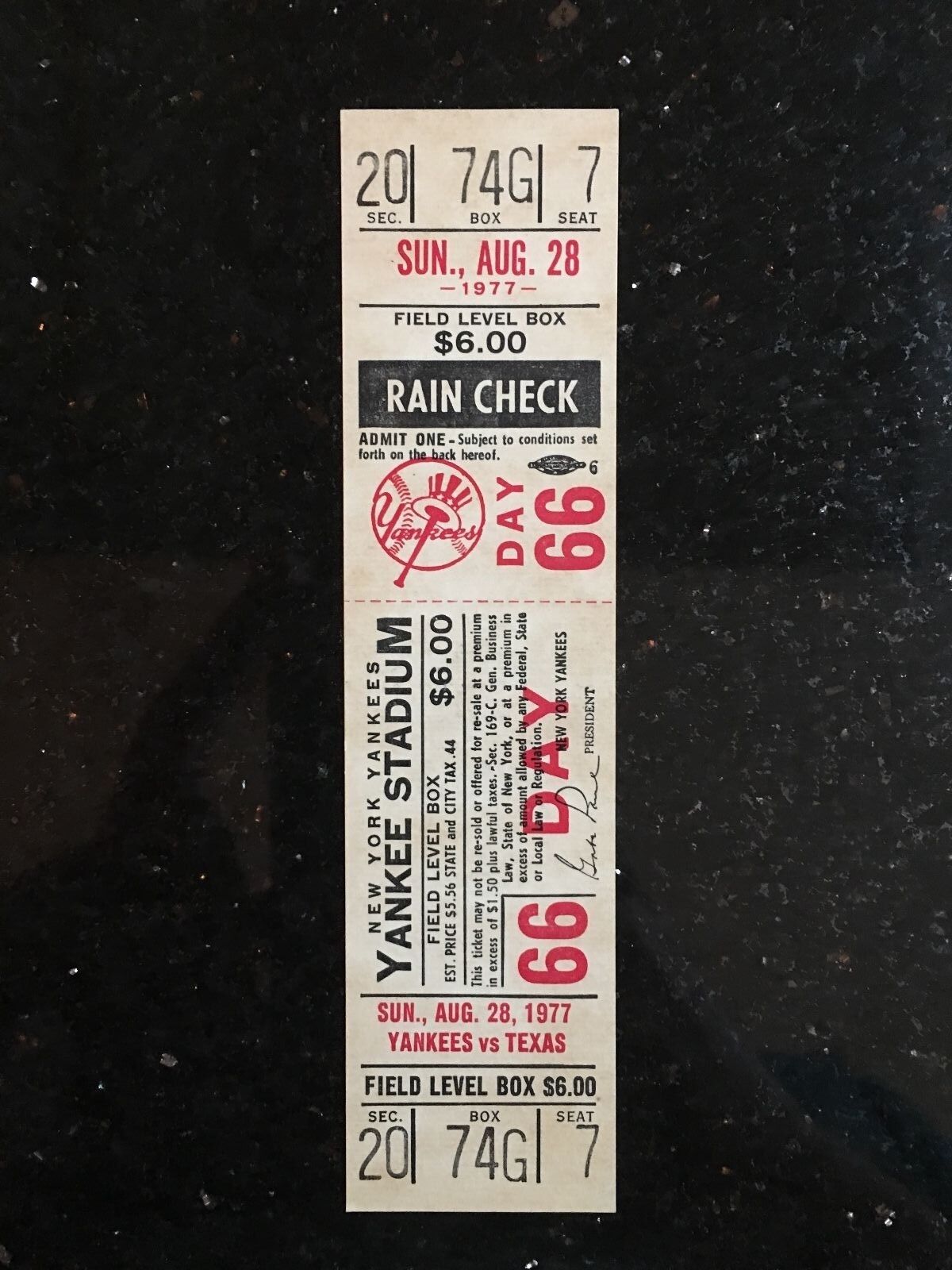 New York Yankee Full Ticket August 28, 1977